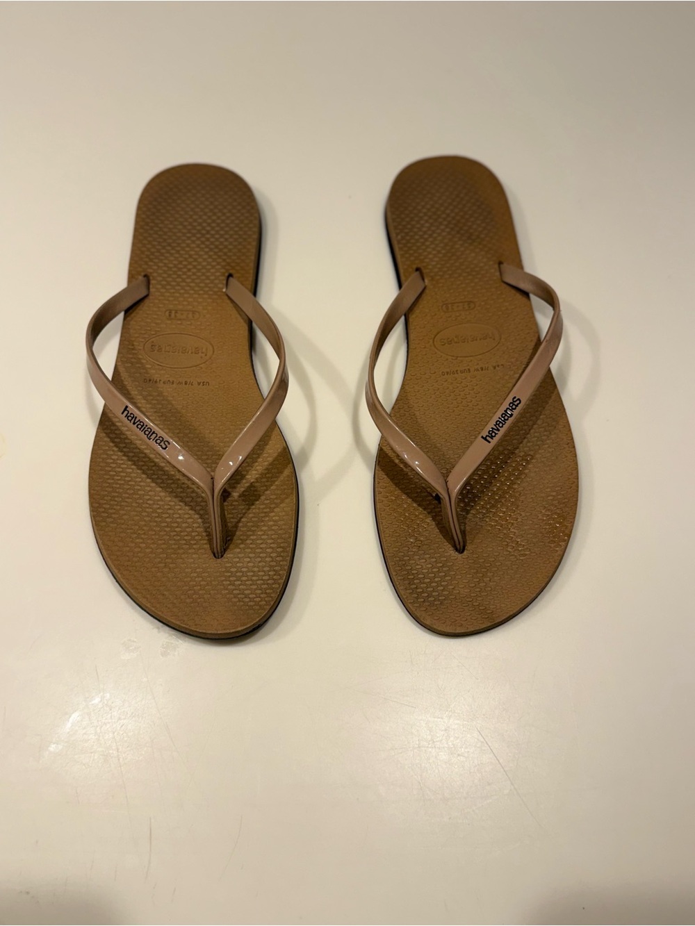 Havaianas Women’s Tan Slim Flip Flops — Thong Sandles - US 7/8 EUR 39/40